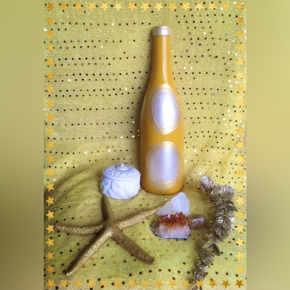 Hand Crafted The Dawn’s Seals Gypsy Bottle - Picture 2 of 8